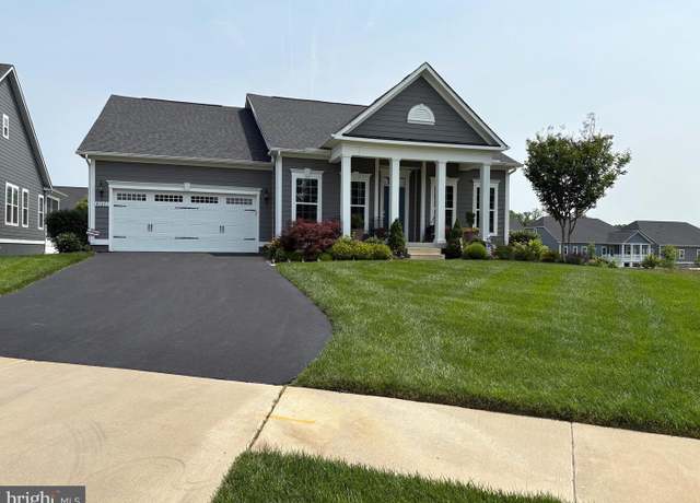 Property at 41071 Rolling Pasture Ln, Aldie, VA 20105, 5 beds, 4 baths