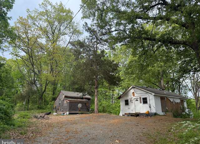 Property at 4109 Meyers Rd, Triangle, VA 22172, 2 beds, 1 bath