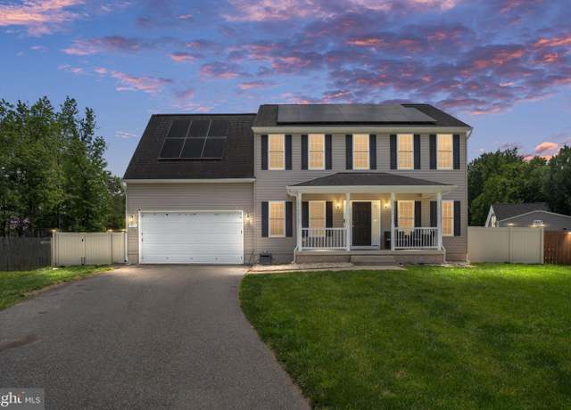 Property at 933 Churchill Dr, Fredericksburg, VA 22407, 5 beds, 3.5 baths