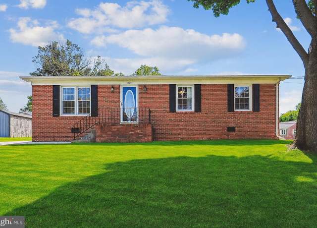 Property at 1101 Virginia Ave, Front Royal, VA 22630, 3 beds, 2 baths