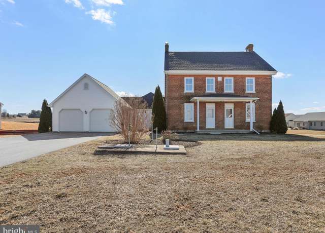 Property at 18941 Amesbury Rd, Hagerstown, MD 21742, 5 beds, 4 baths