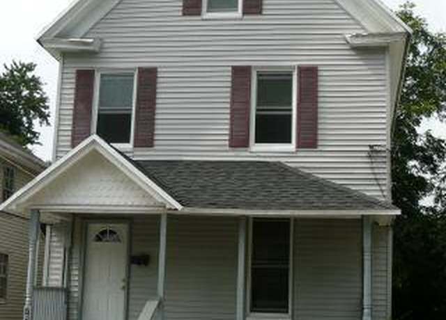 Property at 704 Clarke Ave, Pocomoke City, MD 21851, 2 beds, 1.5 baths