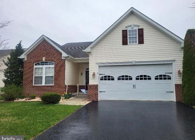 Property at 3 Webber Ct, Florence, NJ 08518, 3 beds, 3.5 baths