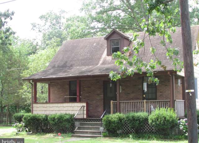 Property at 1215 Bridgeboro Rd, Edgewater Park, NJ 08010, 2 beds, 1 bath