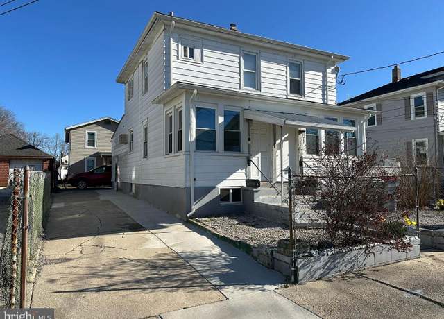 Property at 328 W Peach St, Vineland, NJ 08360, 8 beds, 4 baths