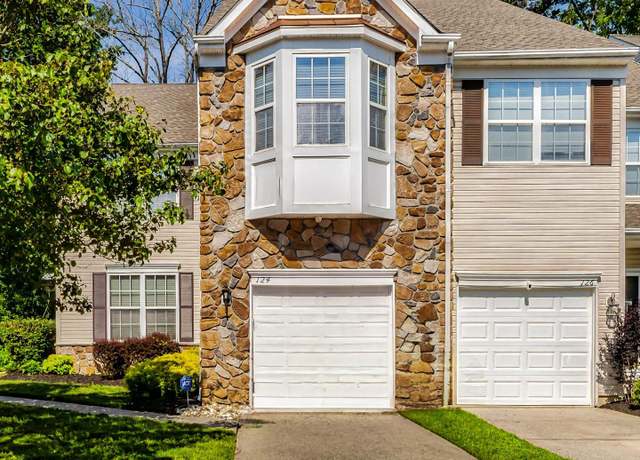 Property at 124 Rittenhouse Dr, Deptford, NJ 08096, 3 beds, 2.5 baths