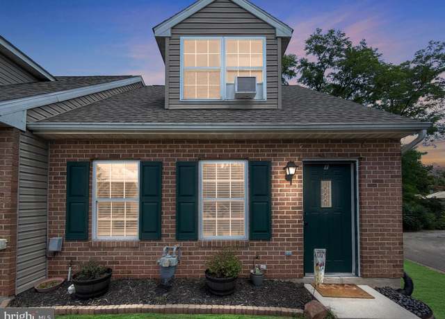 Property at 1 Oxford Ct, New Oxford, PA 17350, 3 beds, 2 baths