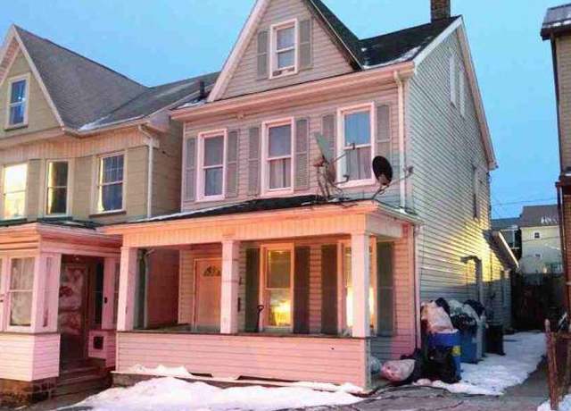 Property at 121 1st Ave, Altoona, PA 16602, 3 beds, 1 bath