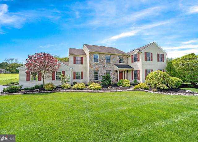 Property at 304 Oriole Dr, Kennett Square, PA 19348, 4 beds, 2.5 baths