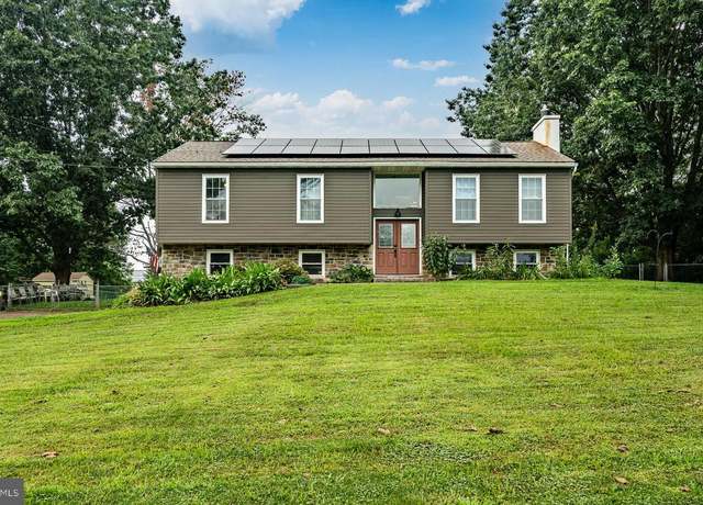 Property at 587 Kemp Rd, Pottstown, PA 19465, 3 beds, 2.5 baths