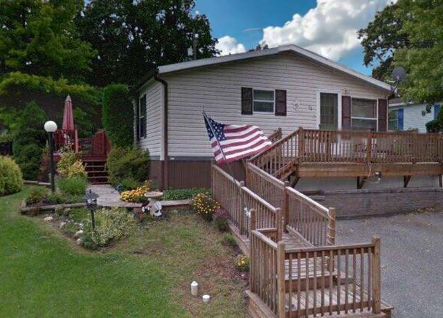 Property at 10 Summer Dr, Elizabethtown, PA 17022, 3 beds, 2 baths