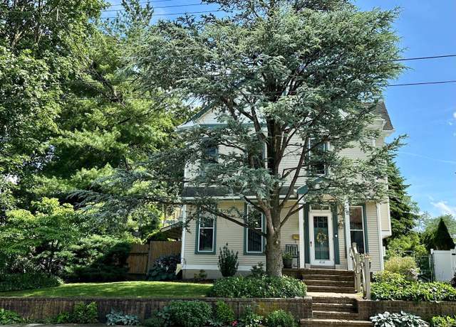 Property at 414 E Chestnut St, Lebanon, PA 17042, 4 beds, 1.5 baths