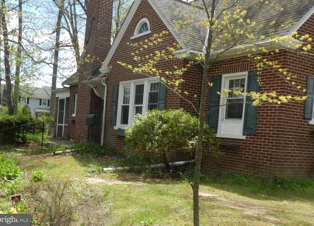 Property at 102 Highland Ave, Lansdale, PA 19446, 4 beds, 1 bath