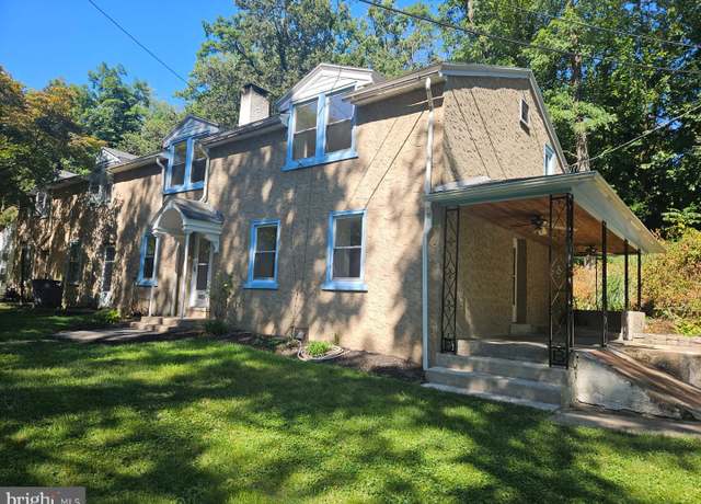 Property at 1405 Old Glasgow St, Pottstown, PA 19464, 4 beds, 1 bath