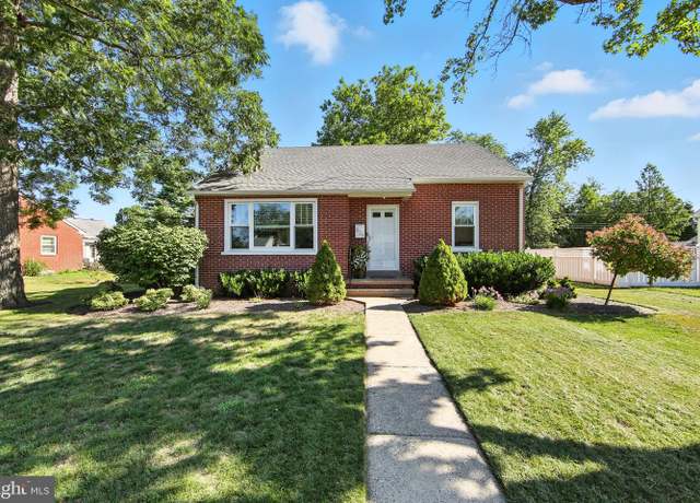 Property at 925 Perkiomen Ave, Lansdale, PA 19446, 4 beds, 2 baths