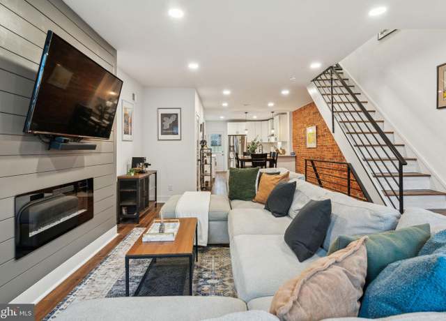 Property at 2518 Carpenter St, Philadelphia, PA 19146, 3 beds, 2.5 baths