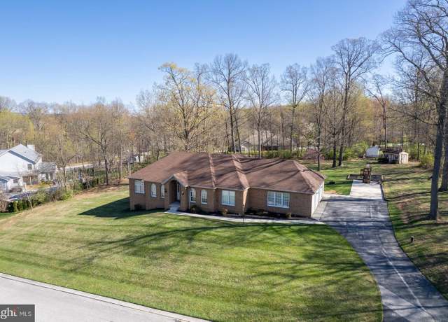 Property at 68 Knollwood Ln, Hanover, PA 17331, 3 beds, 3 baths