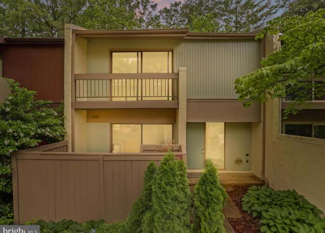 Property at 11627 Newbridge Ct, Reston, VA 20191, 3 beds, 2.5 baths