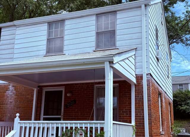 Property at 2626 Farmington Dr, Alexandria, VA 22303, 2 beds, 1.5 baths
