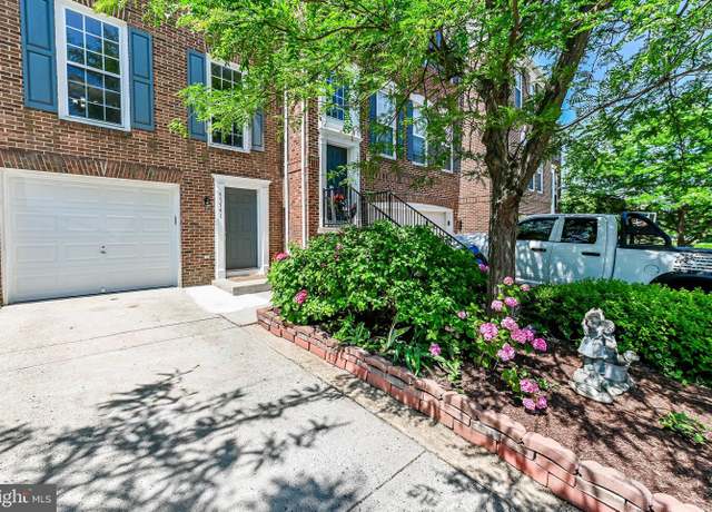 Property at 45741 Smoketree Ter, Sterling, VA 20166, 3 beds, 1.5 baths