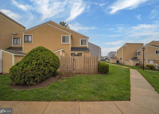 Property at 7293-C Coachlight Ct, Frederick, MD 21703, 3 beds, 2.5 baths