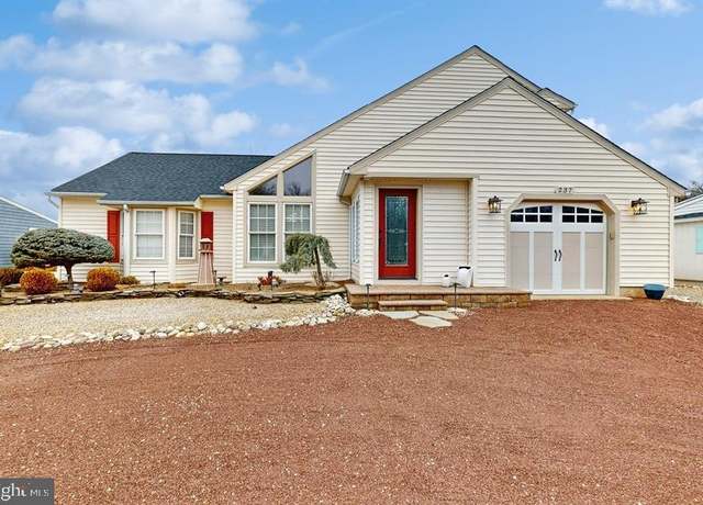 Property at 237 Timberlake Dr, Manahawkin, NJ 08050, 3 beds, 2.5 baths