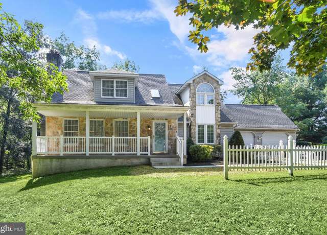 Property at 400 Reitnour Rd, Spring City, PA 19475, 3 beds, 3 baths