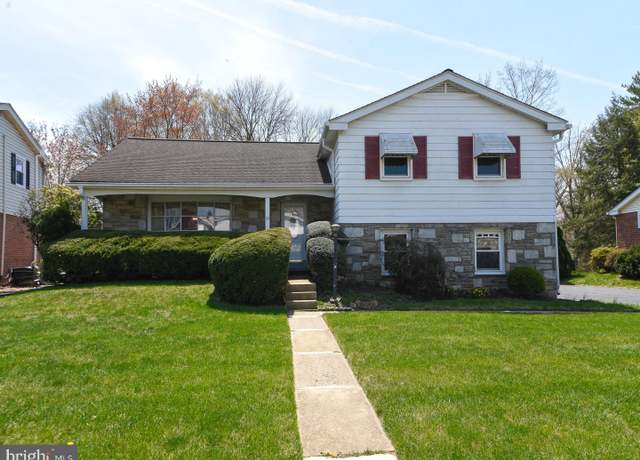 Property at 35 Oakland Ave, Lansdale, PA 19446, 3 beds, 2.5 baths