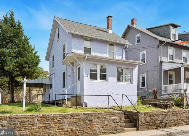 Property at 19 S Warner Ave, Bryn Mawr, PA 19010, 3 beds, 1.5 baths
