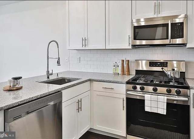 Property at 520 W Montgomery Ave #3, Philadelphia, PA 19122, 2 beds, 2 baths