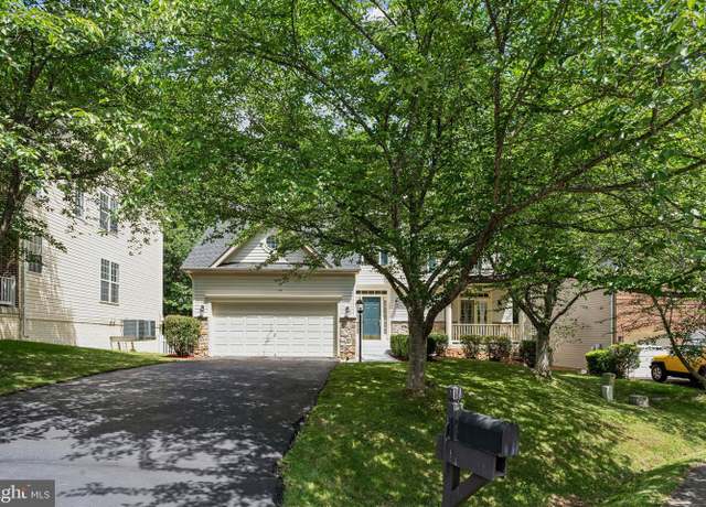 Property at 14804 Cartagena Dr, Gainesville, VA 20155, 4 beds, 3.5 baths