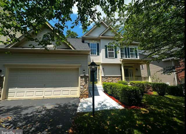 Property at 14804 Cartagena Dr, Gainesville, VA 20155, 4 beds, 3.5 baths