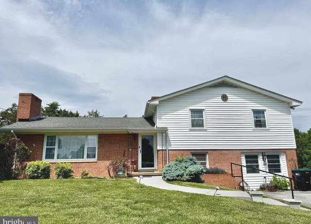 Property at 817 Laurie Dr, Strasburg, VA 22657, 4 beds, 2.5 baths