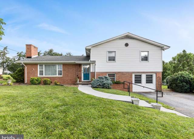 Property at 817 Laurie Dr, Strasburg, VA 22657, 4 beds, 2.5 baths