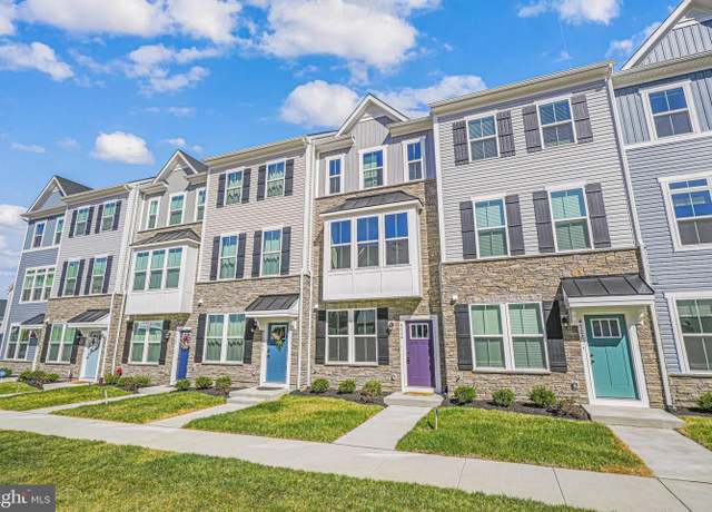 Property at 4724 Torrey Ln, Fredericksburg, VA 22408, 3 beds, 3.5 baths
