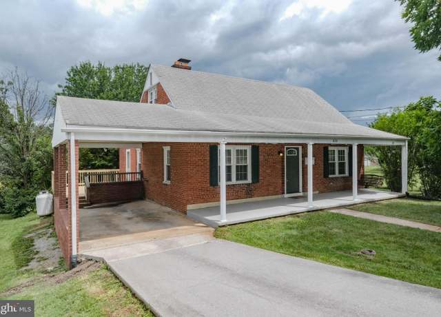 Property at 830 William St, Front Royal, VA 22630, 4 beds, 2 baths