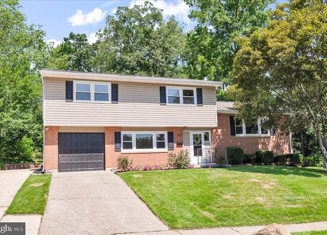Property at 33 N Cliffe Dr, Wilmington, DE 19809, 4 beds, 2.5 baths