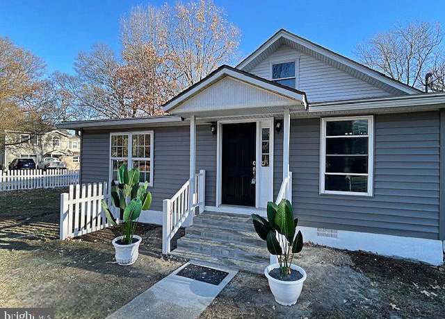 Property at 5601 Essex St, Churchton, MD 20733, 4 beds, 3 baths