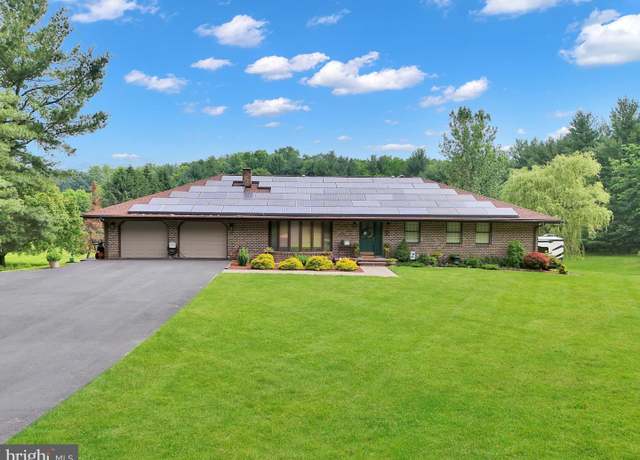 Property at 20412 Holt Cir, Hagerstown, MD 21742, 3 beds, 2.5 baths