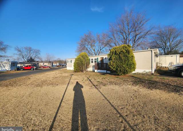 Property at 302 Arizona Ave, Williamstown, NJ 08094, 2 beds, 2 baths