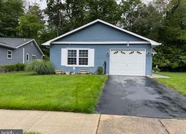 Property at 13 Brenner Ct, Brick, NJ 08724, 2 beds, 2 baths