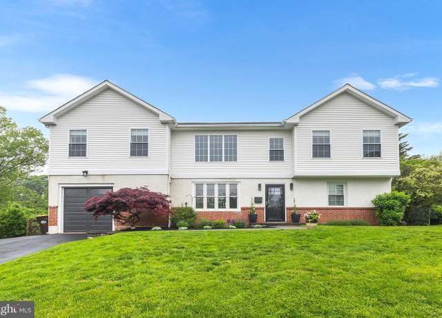 Property at 55 Dayleview Rd, Berwyn, PA 19312, 4 beds, 3 baths
