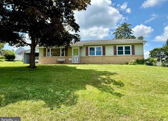 Property at 547 Elder St, Chambersburg, PA 17201, 4 beds, 1.5 baths