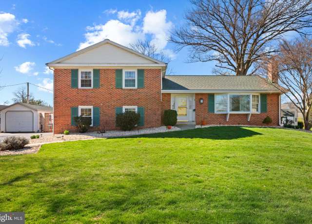 Property at 16 Holly Dr, Palmyra, PA 17078, 3 beds, 2.5 baths