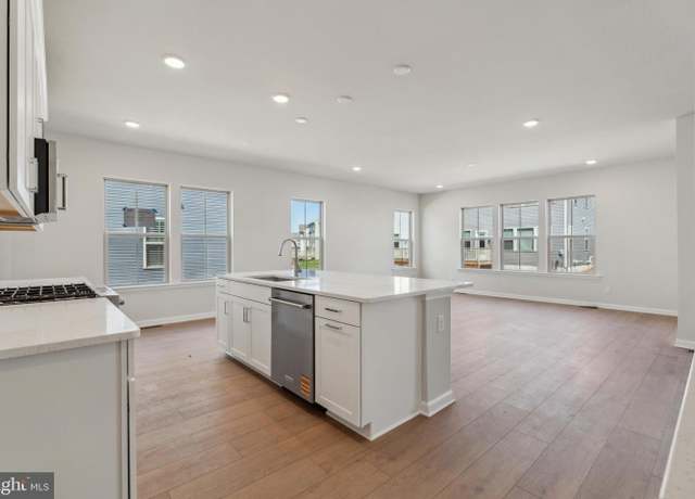 Property at 623 Liberty Ridge Rd, Horsham, PA 19044, 3 beds, 3.5 baths