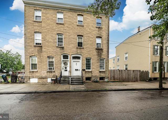 Property at 664 Chain St, Norristown, PA 19401, 7 beds, 3 baths