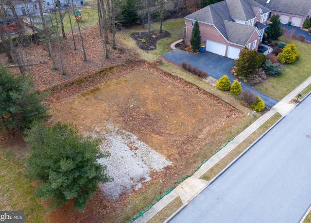 Property at 948 Aspen Ln, Red Lion, PA 17356