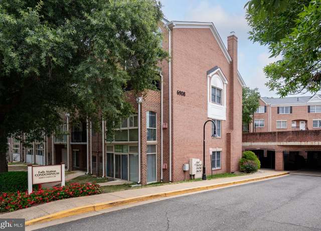 Property at 6908 Fairfax Dr #112, Arlington, VA 22213, 2 beds, 1 bath