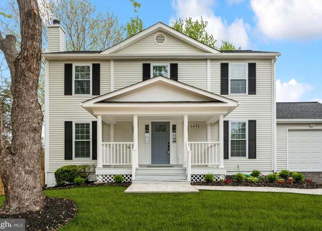 Property at 1451 Parkvale Ct, Herndon, VA 20170, 4 beds, 3.5 baths
