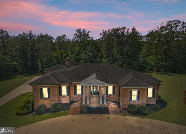 Property at 177 Hatcher Dr, Front Royal, VA 22630, 4 beds, 4 baths